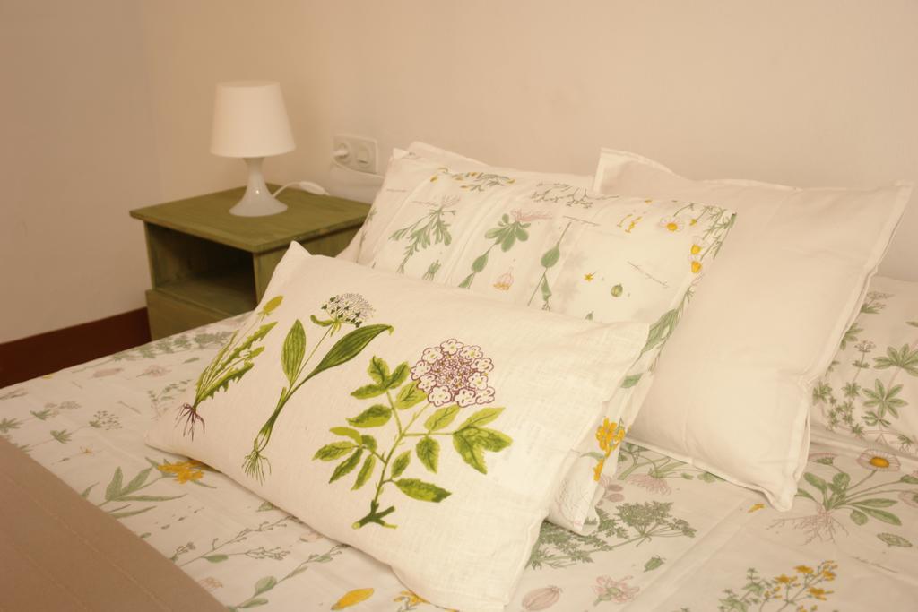 Hostal Parellades Sitges Exterior foto